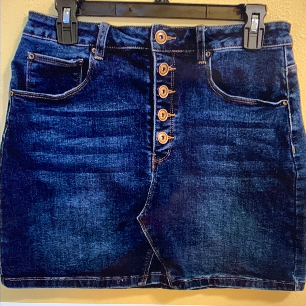 A Loves A Dark Blue Denim Skirt with Button Front, size 30